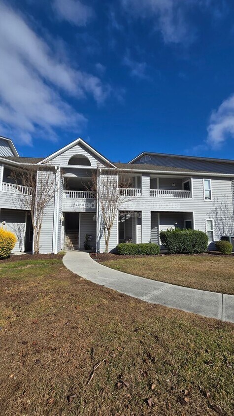 Foto principal - 4156 Breezewood Dr