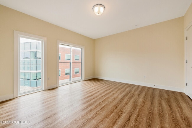 Foto del edificio - 700 Bangs Ave