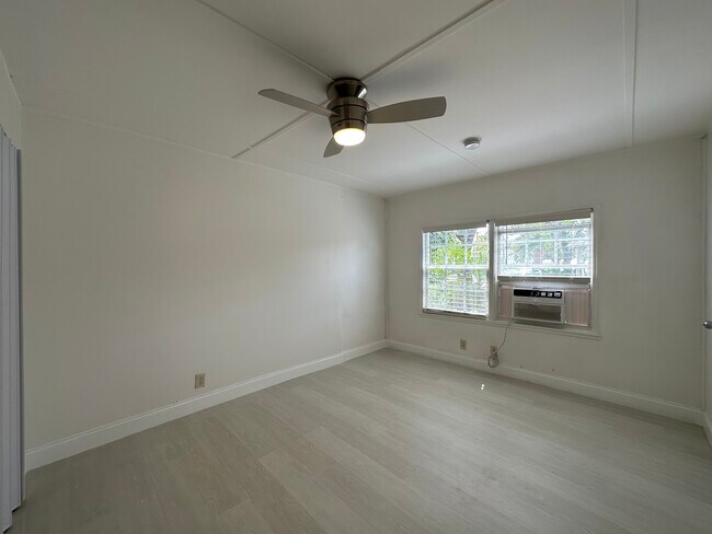 Foto del edificio - 943 Almeria Rd