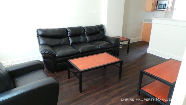 Foto del edificio - 521-523 E 5th St