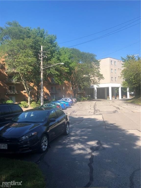 Primary Photo - 3675 Clague Rd
