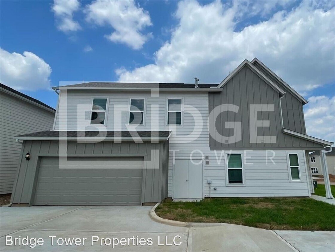 Primary Photo - 4 br, 3.5 bath House - 323 Huisache Street