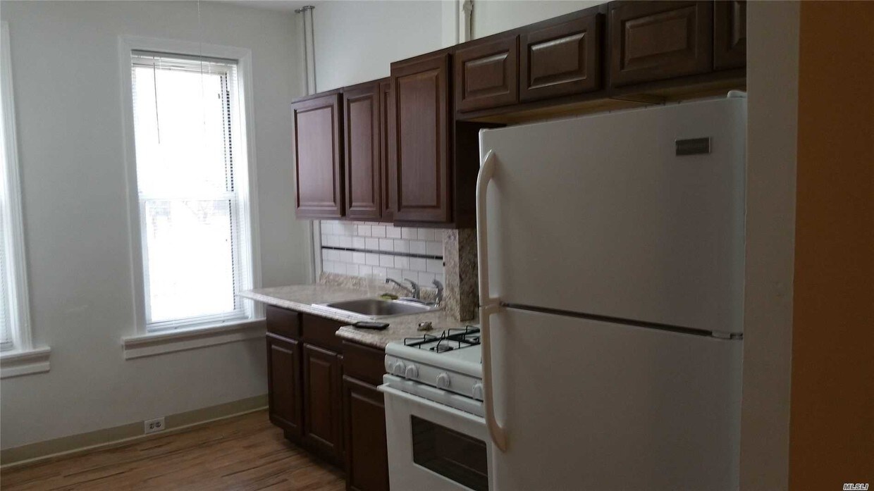 Foto principal - 7032 57th Rd