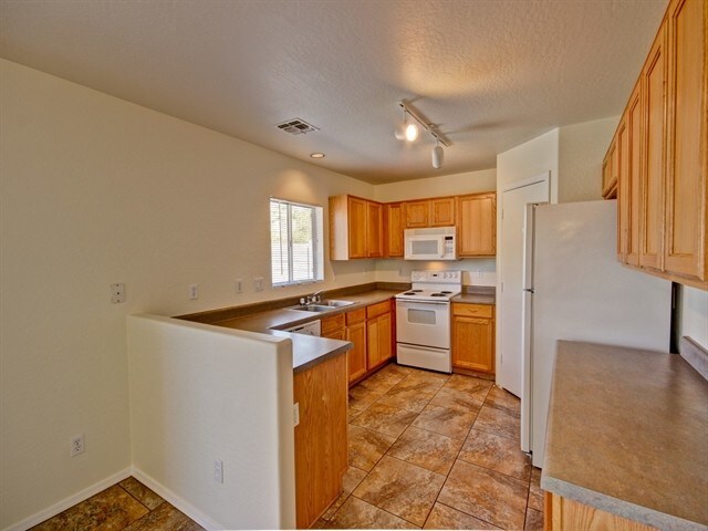 Foto del edificio - 12438 W Windrose Dr