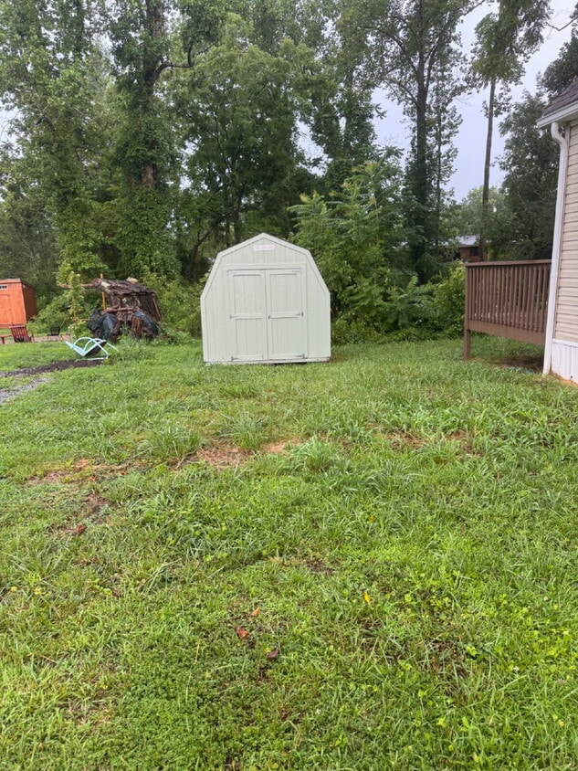 Primary Photo - Fully renovated 2 bed/1 bath home with fen...