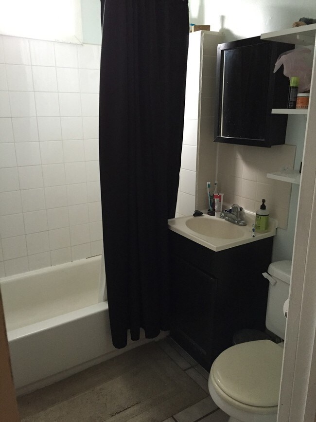 Foto del interior - 2450 W Cortland St