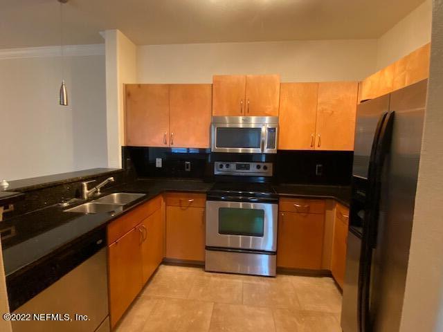 Foto del edificio - 8290 Gate Pkwy W