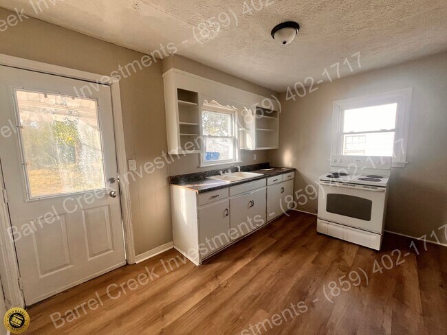 Foto del edificio - 3-Bed 1-Bath House