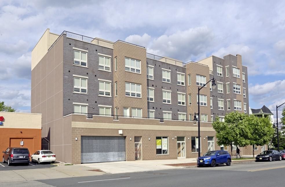 Foto del edificio - 169 -177 Central Ave. Orange, NJ 07050