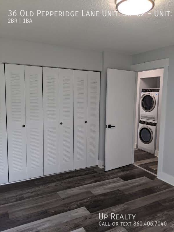 Foto del edificio - 36 Old Pepperidge Ln