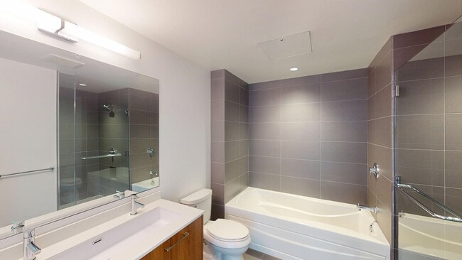 Interior Photo - 399 Fremont