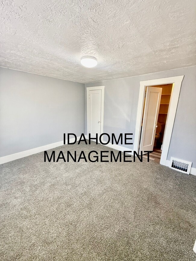 Foto del edificio - Updated 1 bedroom for rent near Idaho State.