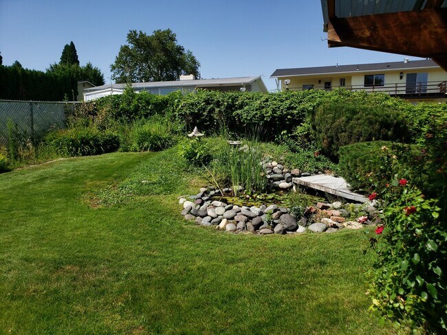 Foto del edificio - Beautiful Orchards 3 bedroom 1.5 bath home...