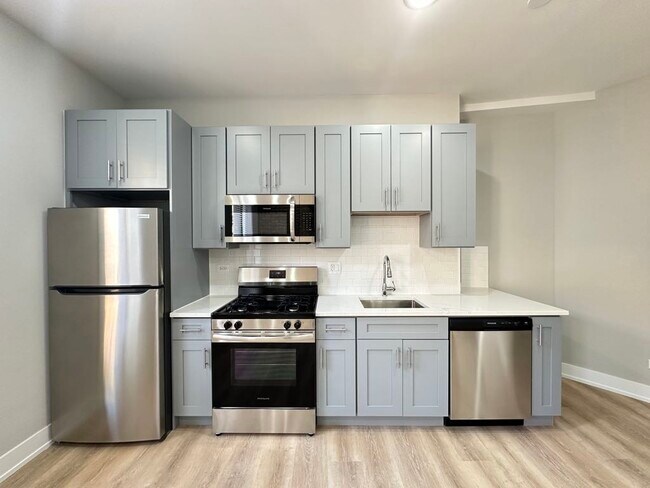 Building Photo - 443 W Belden Ave