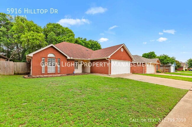 Foto del edificio - 5916 Hilltop Dr