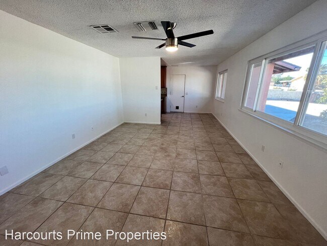 Foto del edificio - 3 br, 2 bath House - 73477 Desert Trail Dr.