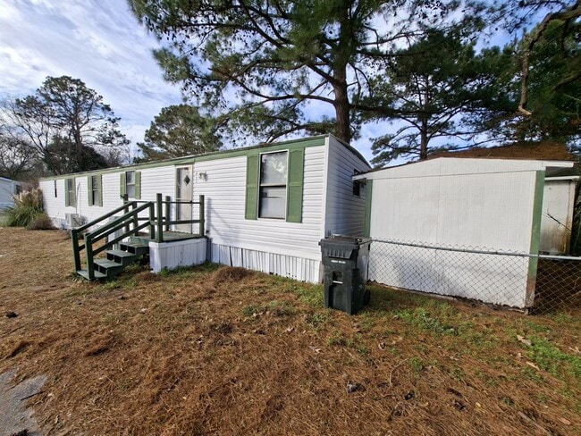 Foto del edificio - 1925 Bacons Bridge Rd