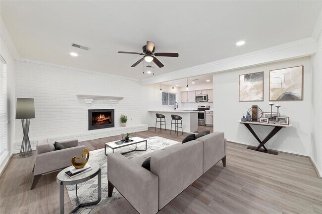 Foto del edificio - 2907 Birch Creek Dr