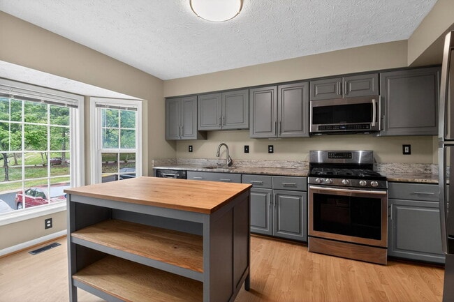 Building Photo - 5539 E Boniwood Turn