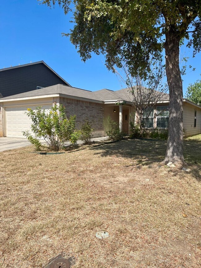 Building Photo - 8007 Misty Bluff