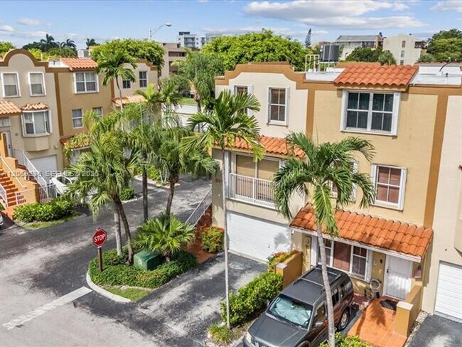 Foto del edificio - 390 NW 86th Pl