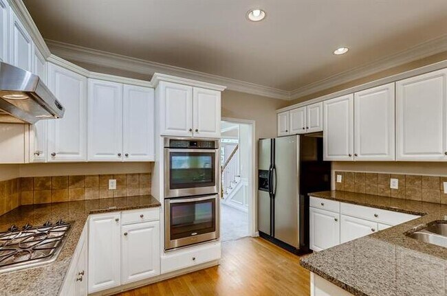 Foto del edificio - 100 Julia Ct, Fayetteville, GA, 30214