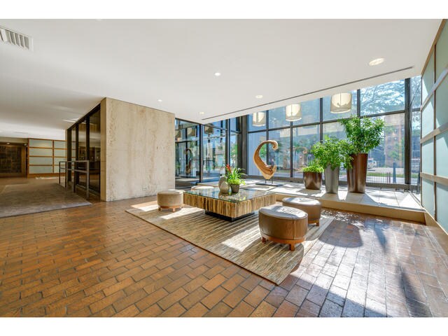 Foto del edificio - 5445 N Sheridan Rd