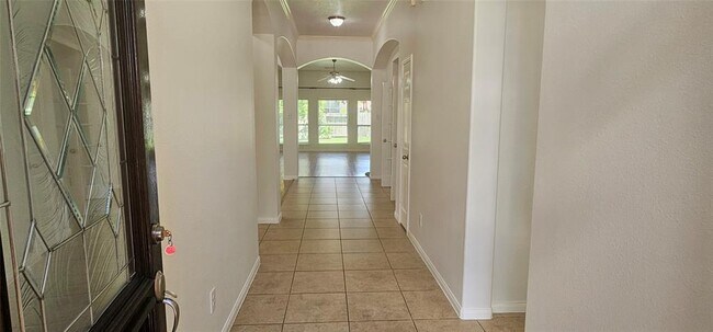 Building Photo - 957 Firthwood Ln