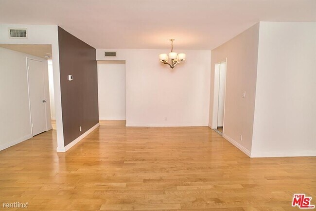 Foto del edificio - 416 N Oakhurst Dr