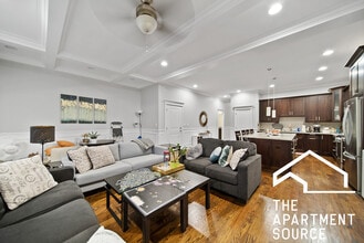 Building Photo - 1324 W Grand Ave