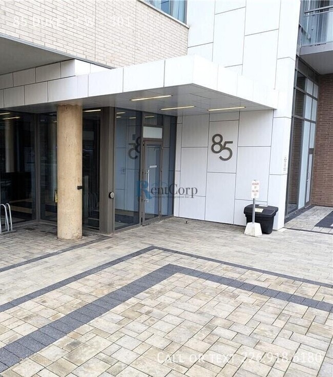 Building Photo - 85 Duke St W