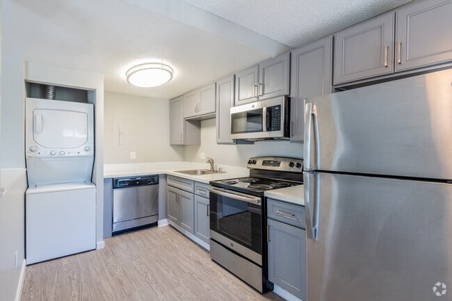 1BR, 1BA - Vantage Apartments