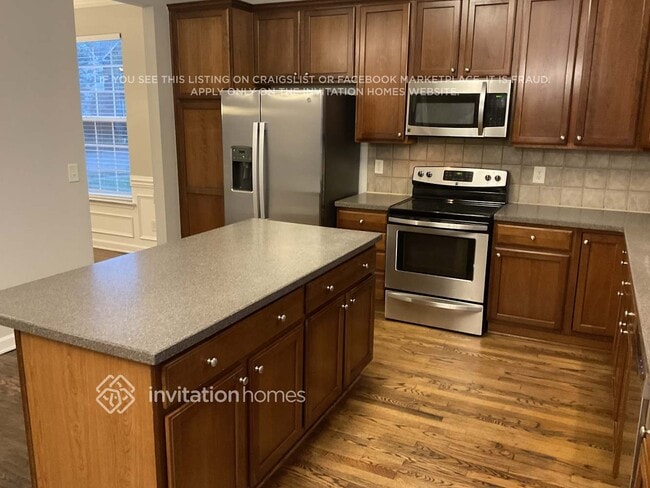 Foto del edificio - 618 Redford Pl Dr