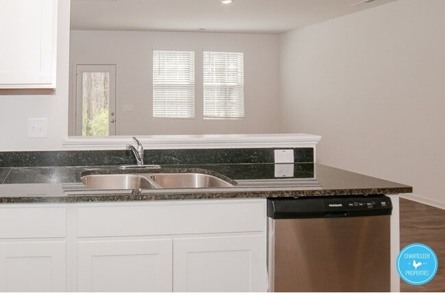 Foto del edificio - 2484 Ashton Park Ln