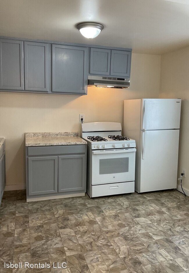 Building Photo - 2 br, 1 bath House - 411 Washington Street