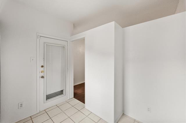 Building Photo - 2105 Count Fleet Dr