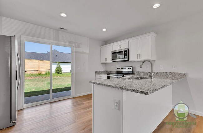 Foto del edificio - 17 Wofford Rd