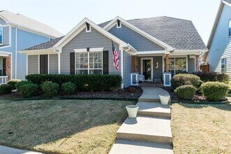 Building Photo - 2706 Kennedy Dr