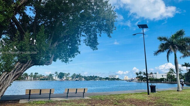 Foto del edificio - 1094 Redwood St