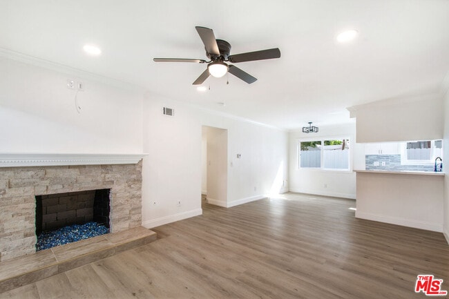 Building Photo - 117 Avenida Algodon
