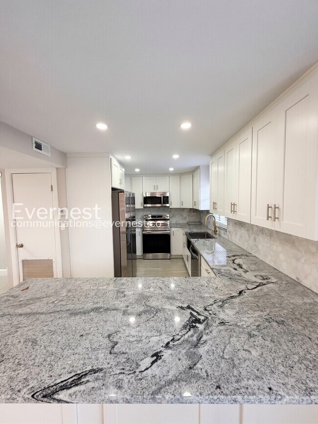 Foto del edificio - 13601 Frigate Ct