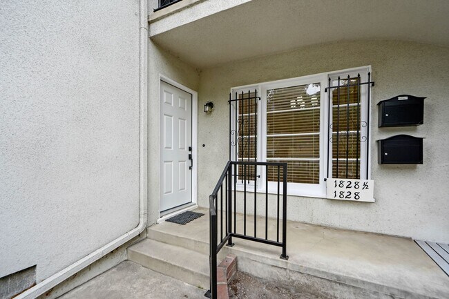 Foto del edificio - 1826 W Silver Lake Dr