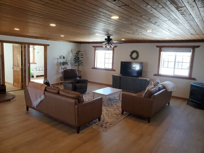 Foto del edificio - 665 N 8th St