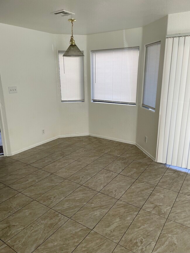 Foto del edificio - 5038 S Rainbow Blvd