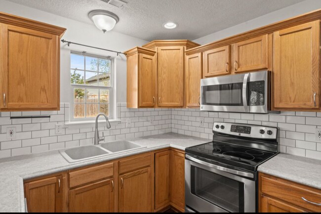 Foto del edificio - 3905 Jungle Tree Dr