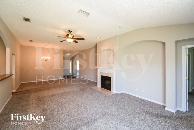 Building Photo - 6446 Silk Leaf Ln