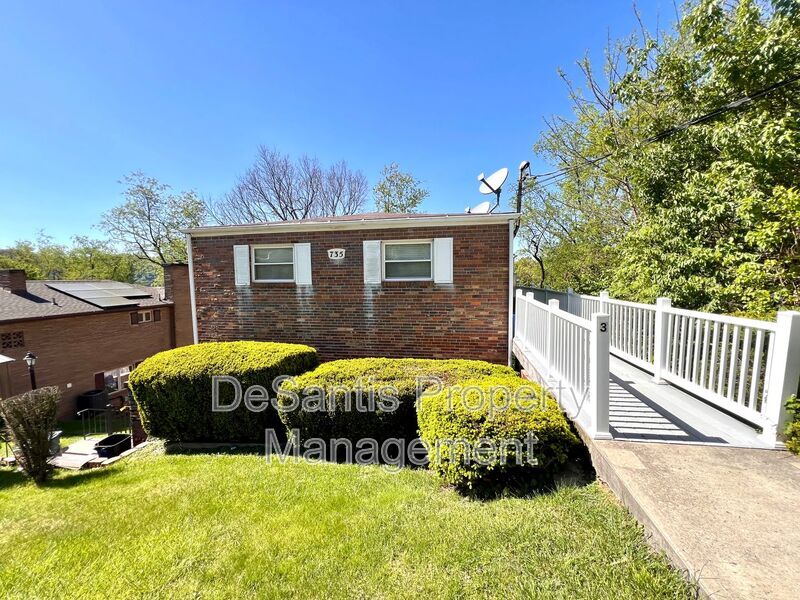 735 Athalia St Unit 3, Baden, PA 15005 Condo for Rent in Baden, PA