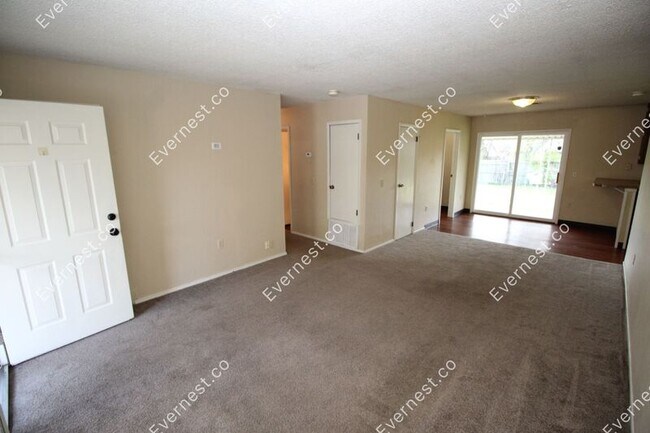 Building Photo - 2712 S 135th E Ave