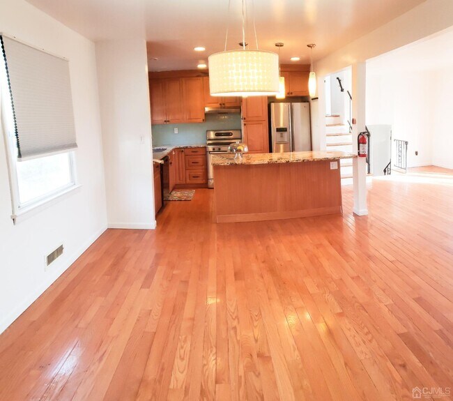 Foto del edificio - 6 Bayberry Ct