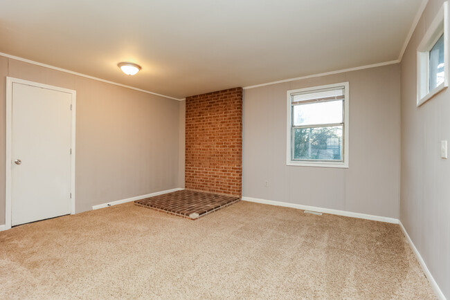 Foto del edificio - 3 Bedroom Clarksville Home